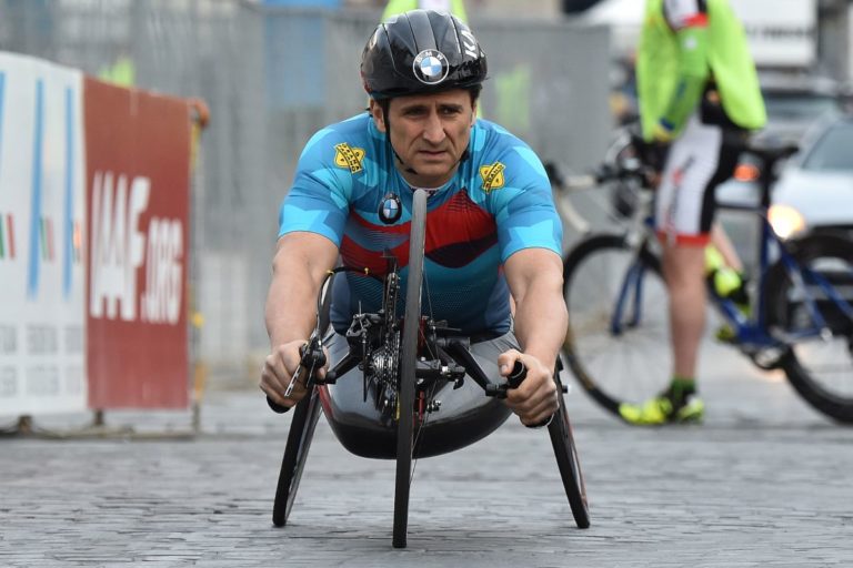Progressi per Zanardi ma il quadro clinico resta complesso
