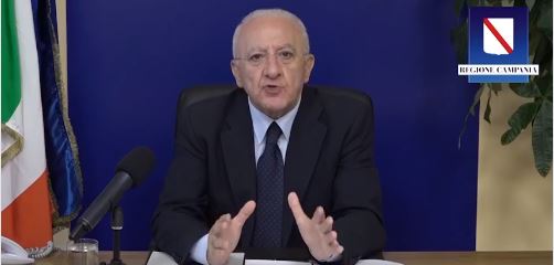 Covid, De Luca “Rispettare le regole o chiusure inevitabili”