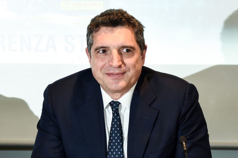 Appello De Siervo “Stadi riaprano gradualmente”