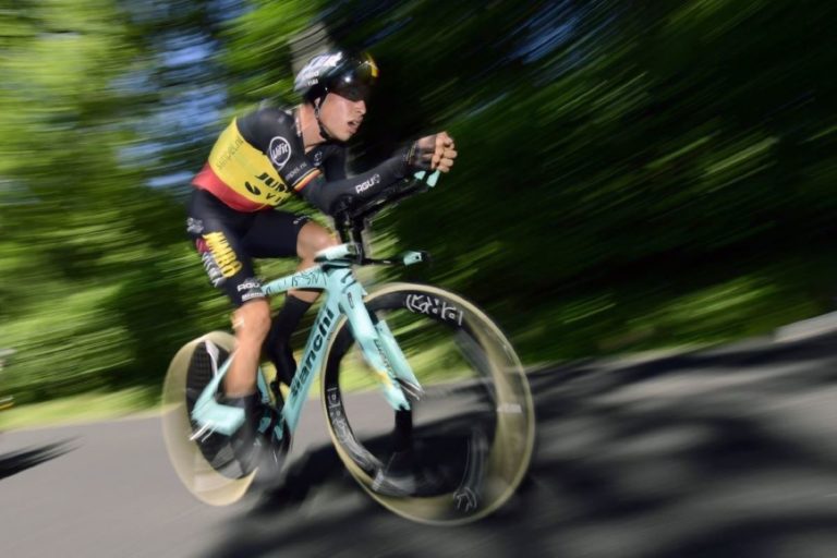 Van Aert vince la settima tappa del Tour de France