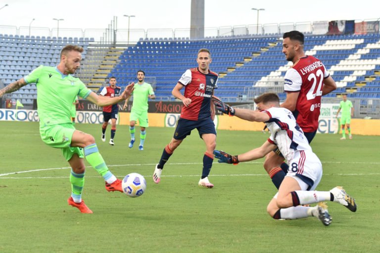 La Lazio passa a Cagliari, rimonta Benevento sulla Samp