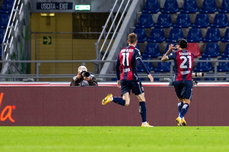 Nel posticipo il Bologna si impone 4-1 sul Parma