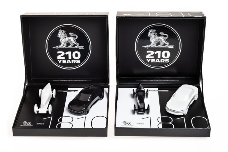 Cofanetto modellini da collezione per 210° anniversario Peugeot