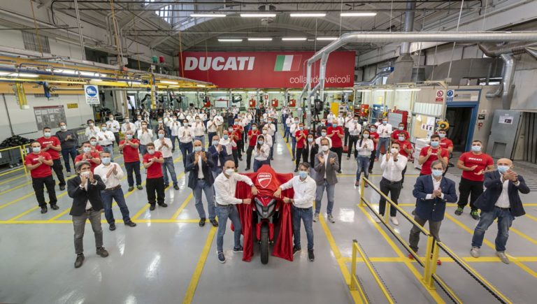 Nuova Ducati Multistrada V4, con radar anteriore e posteriore