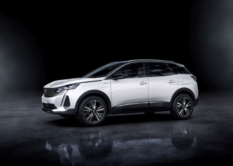 Pronte nel 2021 le nuove versioni dei SUV Peugeot 3008 e 5008