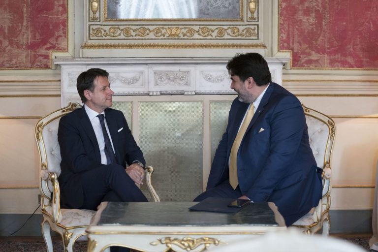 Colloquio telefonico Conte-Solinas, Premier presto in visita nell’Isola