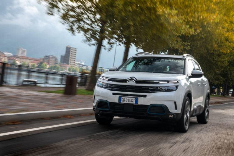 Con il nuovo C5 Aircross Hybrid comfort ai massimi livelli