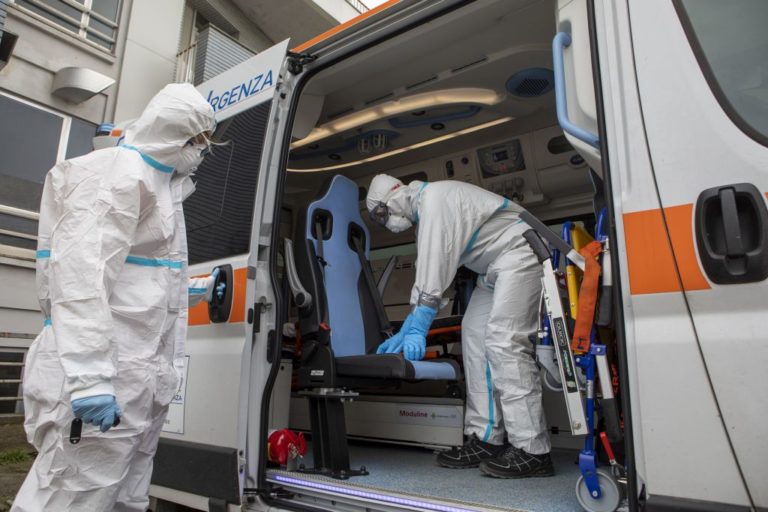 In Lombardia 1.844 nuovi casi Covid e 17 morti