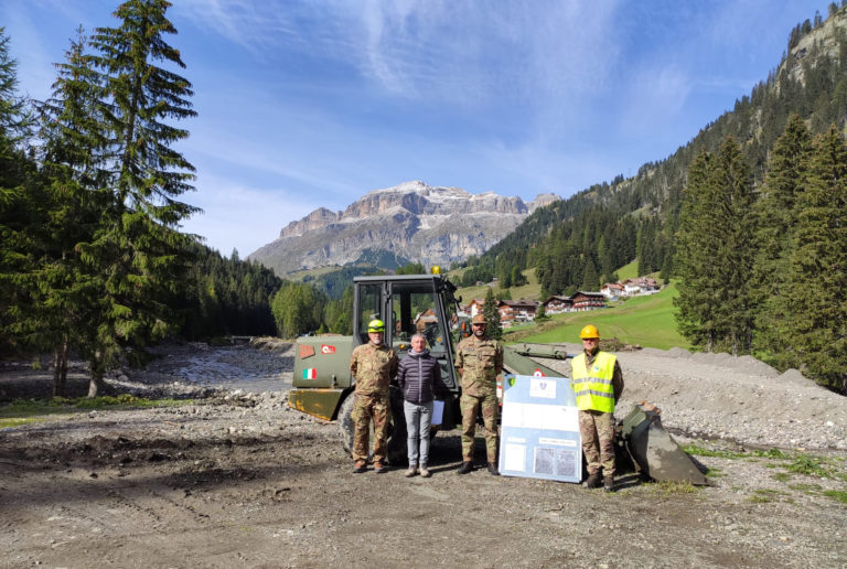 Piemonte, per gli Alpini dell’Esercito “lezioni” di ruspa e spazzaneve