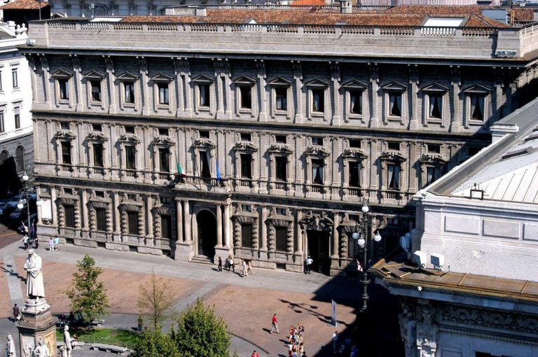 Coronavirus, Sindaco di Milano sospende i mercatini di viale Puglie