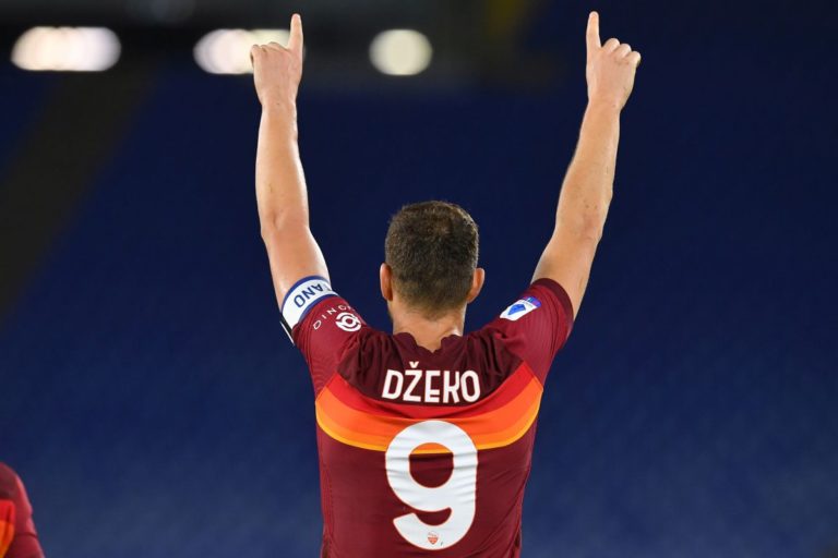 Pokerissimo della Roma contro il Benevento, doppietta di Dzeko