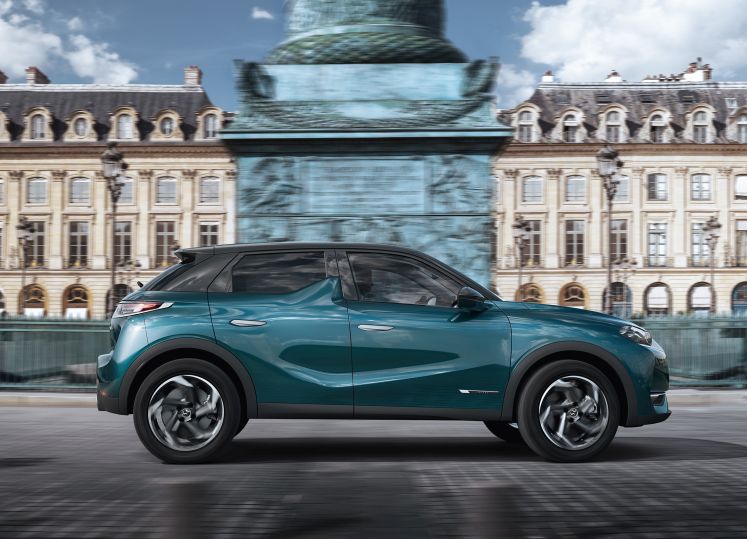 Su DS 3 Crossback maniglie a scomparsa e accesso senza chiave