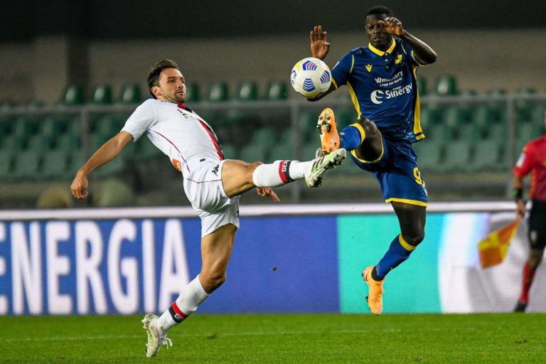 Finisce senza gol il posticipo fra Verona e Genoa