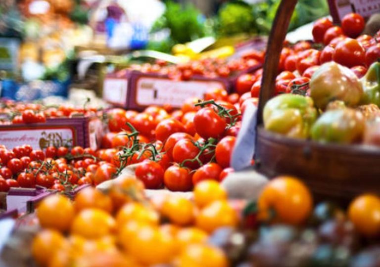 Consumi famiglie in calo del 10,7% in eurozona nel II trimestre