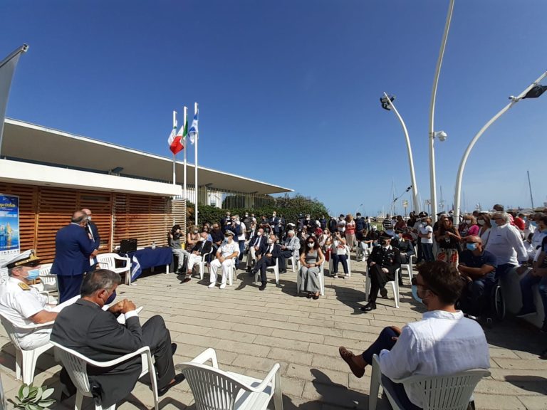 Inaugurato un pontile per disabili a Palermo