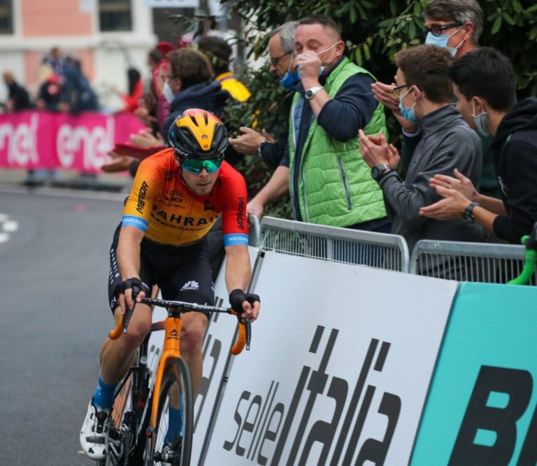 Tratnik vince per distacco la 16^ tappa del Giro