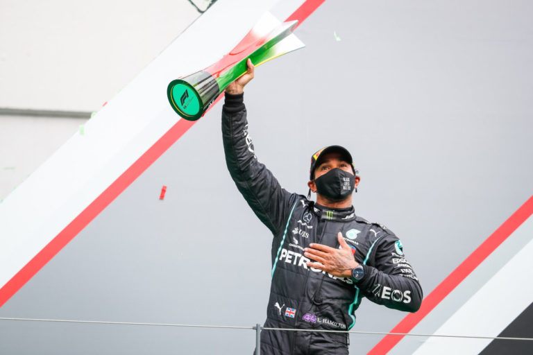 Hamilton vince a Imola, 7^ titolo Costruttori per la Mercedes