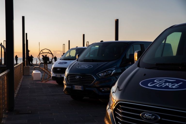 La gamma Ford Custom Plug-in Hybrid e Jazz:Re:Found