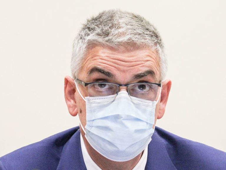 Brusaferro “Fase escalation del Covid, cresce l’età dei contagiati”