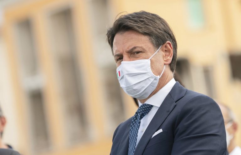 Coronavirus, Puglia in zona arancione, Conte “Saranno mesi difficili”