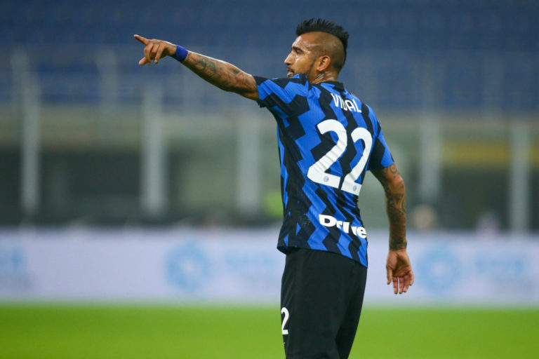 Vidal “Inter ha tutto per vincere, Messi o CR7? Leo alieno”