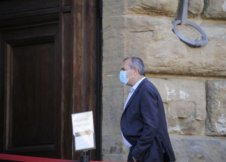 Covid, De Magistris “In Campania distonia fra dati forniti e realtà”