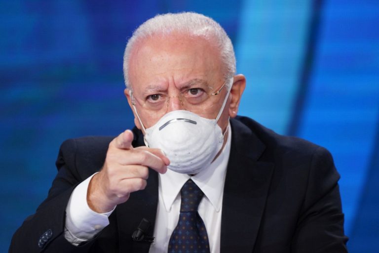 Coronavirus, De Luca “sciacallaggio mediatico su sanità in Campania”