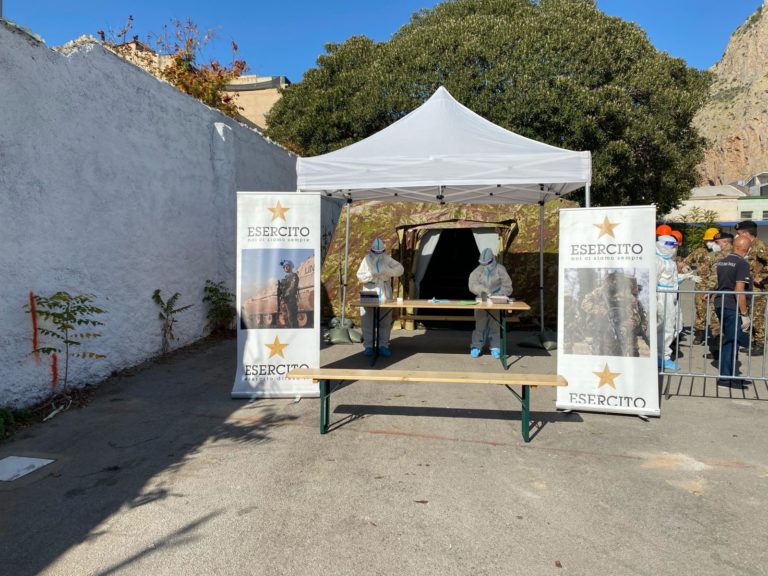 Coronavirus, a Palermo in campo l’Esercito per screening con tamponi