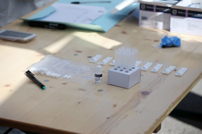 FIERA DEL MEDITERRANEO, TAMPONI DELL'ESERCITO PER FORZE DELL'ORDINE E FAMILIARI