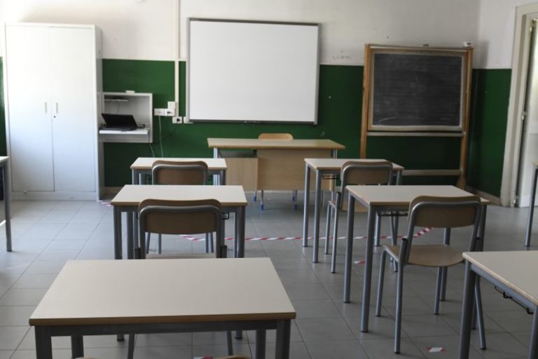 Coronavirus, a Catanzaro tutte le scuole chiuse fino al 28 novembre
