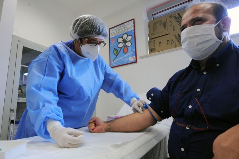 Covid, un sondaggio: più difficili i rapporti medico di base-paziente