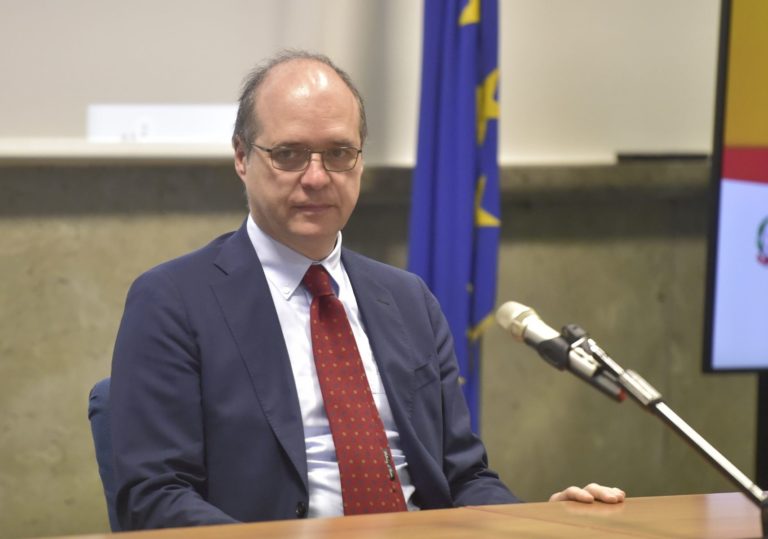 Coronavirus, Magrini “per i vaccini non serviranno troppi freezer”