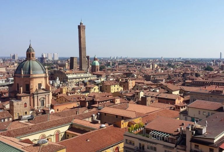 Merola “A Bologna un piano regolatore dei tempi e degli orari”