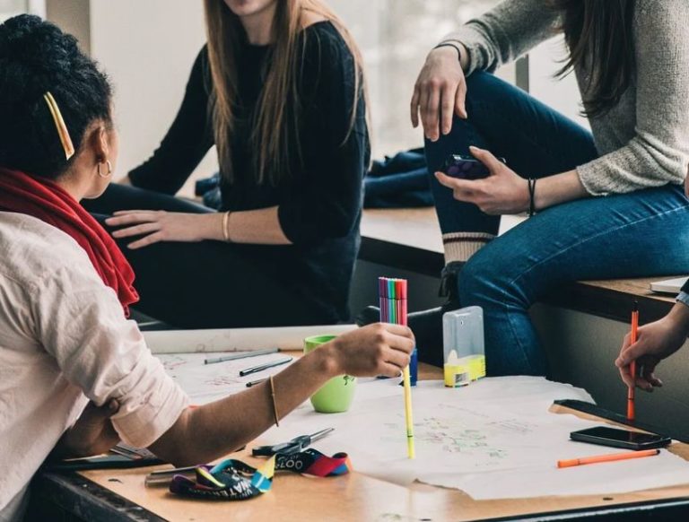 In Italia un milione di ragazze fuori da studio e lavoro
