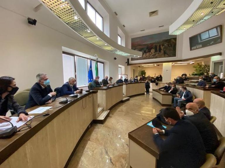 Alluvioni, giunta Calabria a Crotone “Noi ci siamo”