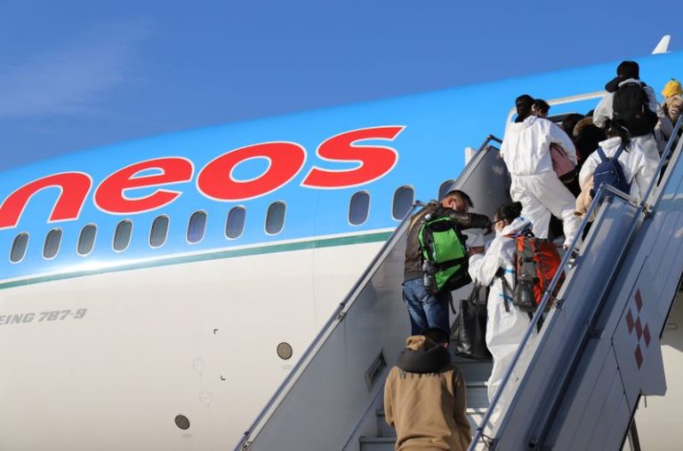 Malpensa, con Neos decolla il primo volo covid free internazionale