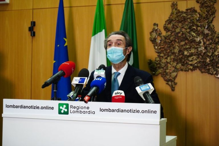 Lombardia in zona arancione, Fontana “Bene, ma non è un liberi tutti”