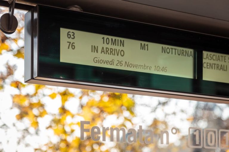 A Milano 60 nuove pensiline green, al via progetto Atm