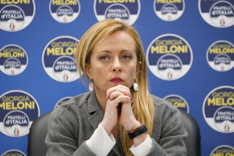 Meloni “la patrimoniale è il regalo di Natale della Sinistra”