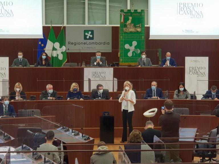 Fontana “La pandemia ha frenato ma non bloccato la Lombardia”