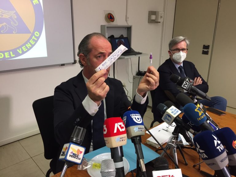 Coronavirus, Zaia in diretta si sottopone al test fai da te