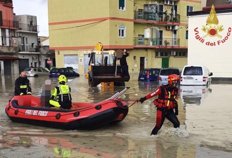 Maltempo al Sud, allerta rossa in Calabria