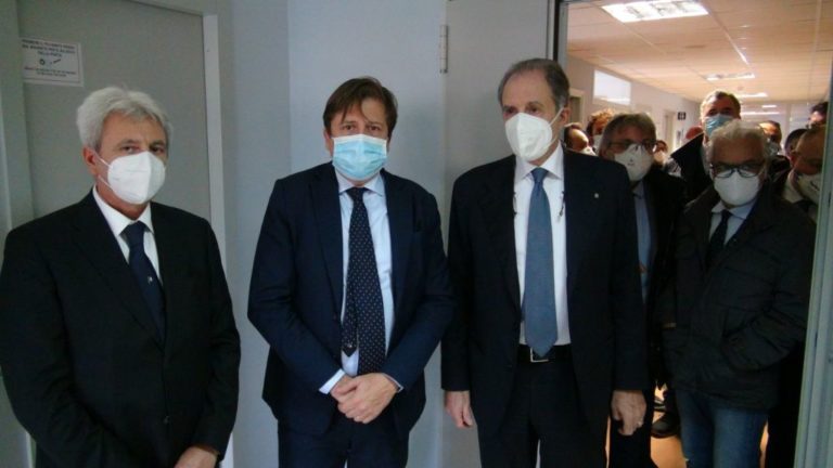 Basilicata, Sileri in visita all’Irccs Crob