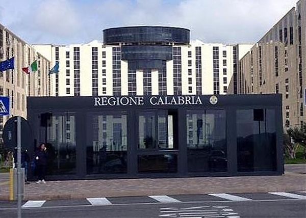 Buoni spesa, in Calabria una piattaforma digitale per i Comuni