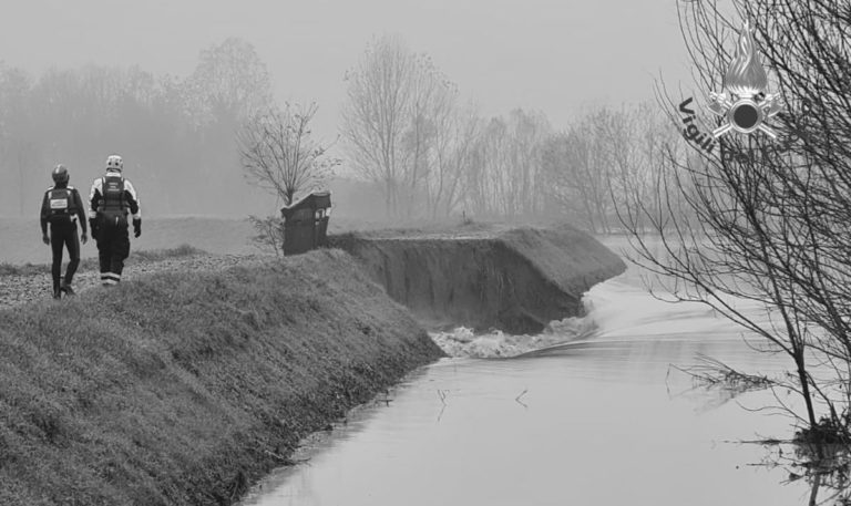 Maltempo, fiume Panaro rompe argini nel Modenese