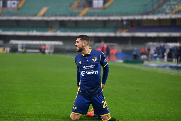 Marin risponde a Zaccagni, Verona e Cagliari pareggiano 1-1