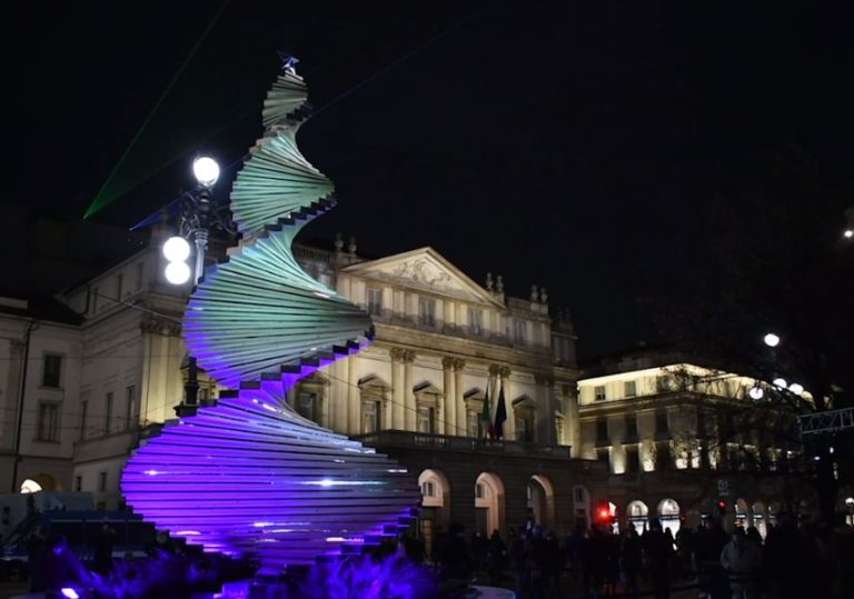 A Milano l’Albero del Vento di Engie in Piazza della Scala