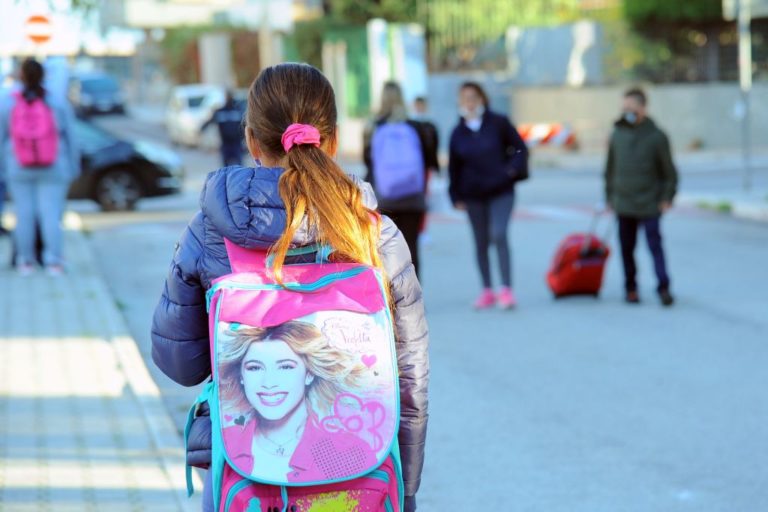 In Basilicata da domani scuole elementari e medie in presenza
