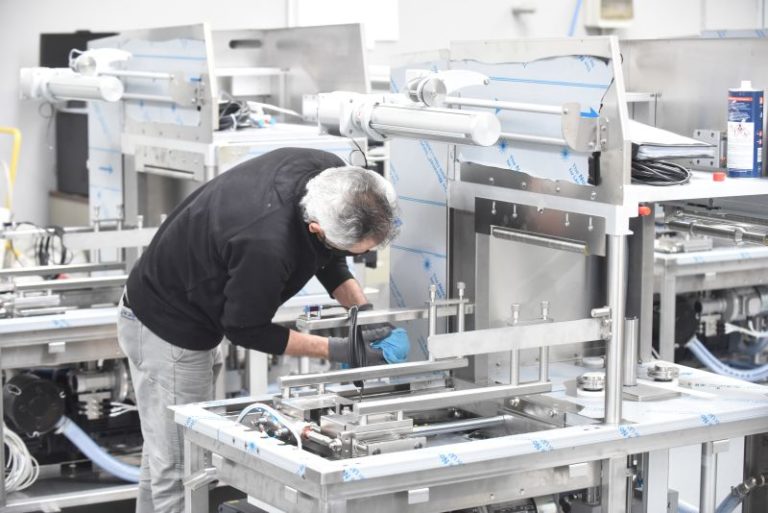 Industria, a ottobre produzione in lieve recupero ma -2,1% su anno