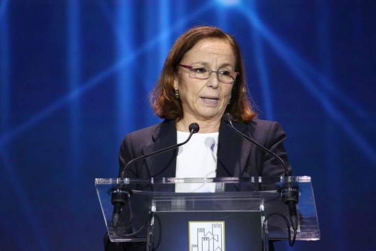 Tampone errato, ministra Lamorgese non era positiva al Covid